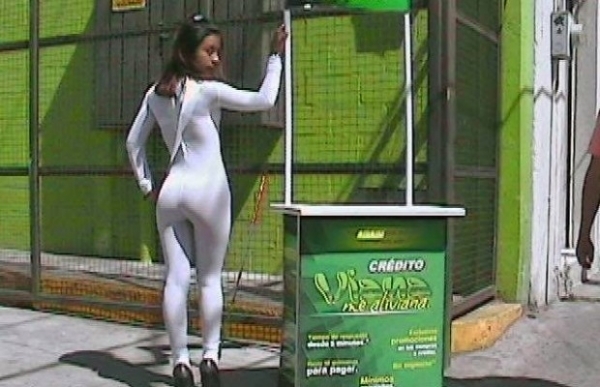 FOTOS: Esmeralda Star, la “Edecán Iusacell”, que escandaliza en redes sociales