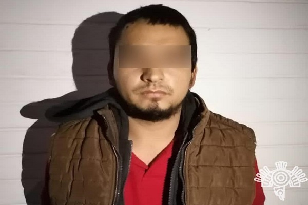 Policía Estatal asegura a hermano del “Grillo”, narcovendedor del mercado Morelos