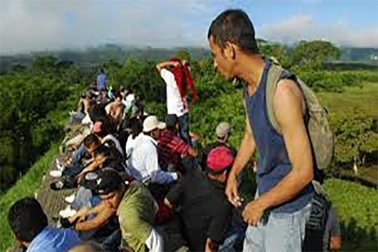 Gobierno trata a migrantes como un peligro a la nación: Ibero