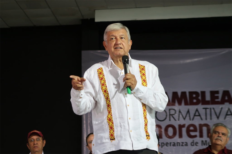 AMLO defiende al líder del PT en Aguascalientes, detenido por fraude