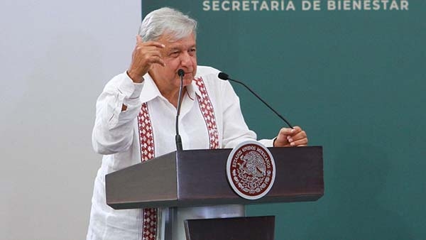 AMLO asegura que no habrá despidos en Pemex