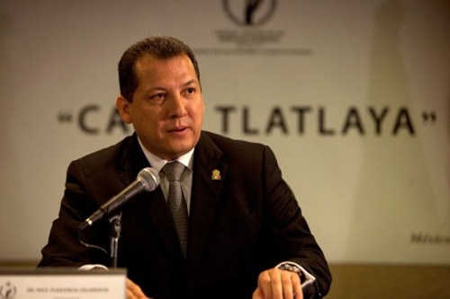 En su último día en CNDH, Plascencia pide liberar a dos por Tlatlaya