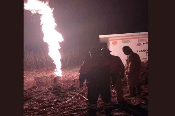 Detienen a huachicolero y hallan fuga en toma clandestina de gas en Huejotzingo