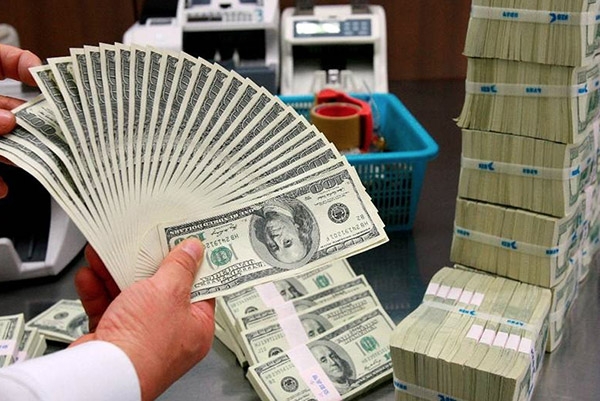 Peso cae en picada: el dólar alcanzó los $15.40 este miércoles