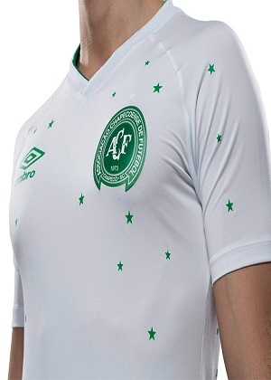 Chapecoense rendirá homenaje a víctimas de tragedia en nuevo jersey