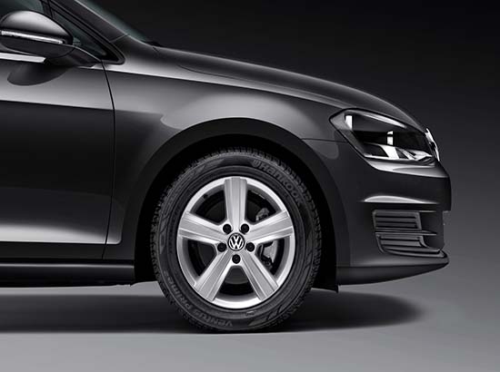 VW de México lanza nueva versión de Golf 2016, producido en Puebla