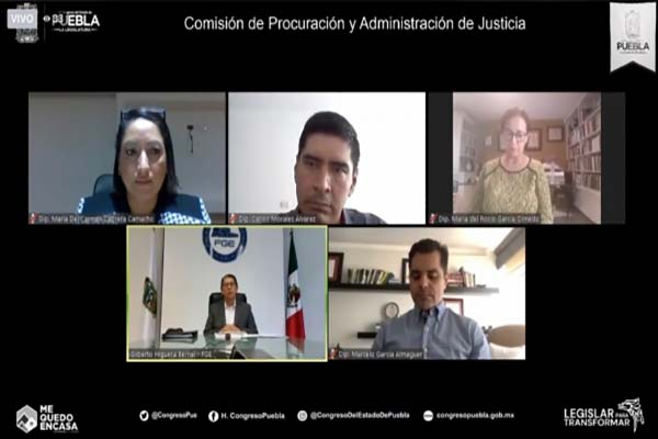 Fiscal Higuera comparece ante comisión del Congreso de Puebla