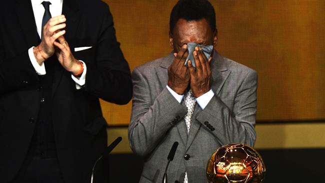 Pelé falleció… en Twitter