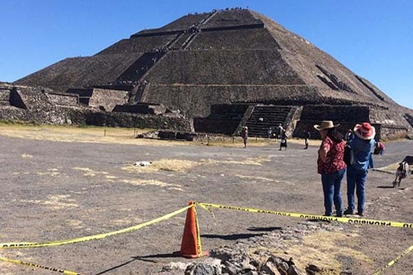 Empleados del INAH causan daños “irreversibles” a Teotihuacán