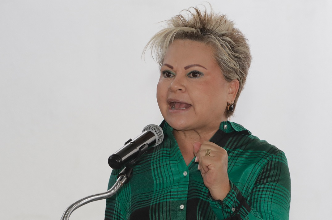 Isabel Merlo deja diputación; iría como titular de la SEP