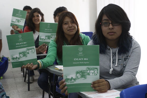 Alumnos de bachillerato en Puebla, por arriba de la media nacional en Matemáticas