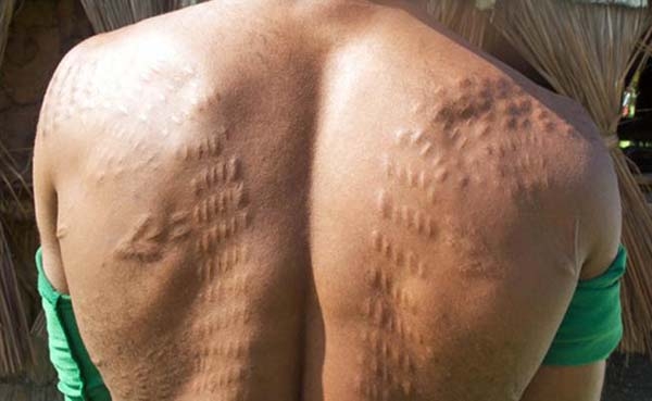 La isla de los hombres “cocodrilo”