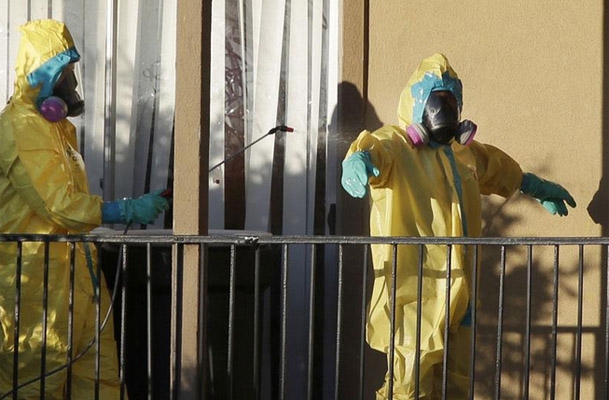 Llega a Nebraska el quinto infectado con ébola en EU