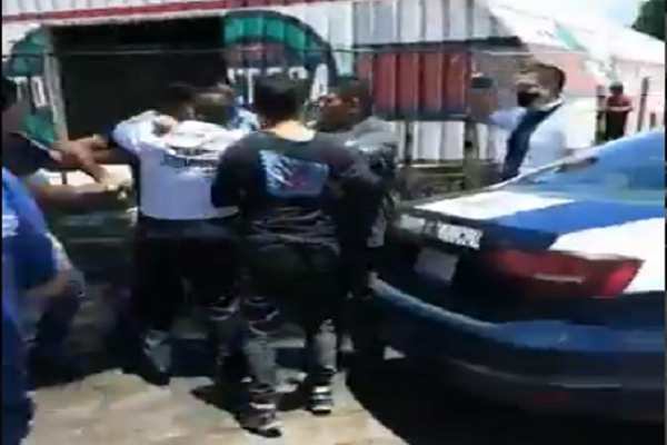 Elementos de Tránsito de Texmelucan son separados de su cargo por presunto abuso de autoridad