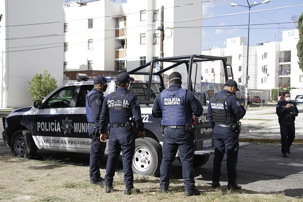 Policías municipales deben atender delitos del fuero común: Barbosa