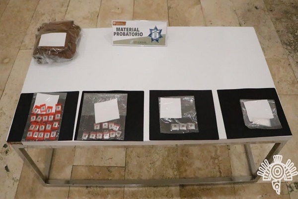 Pareja es detenida con marihuana y cristal en la colonia Francisco I. Madero