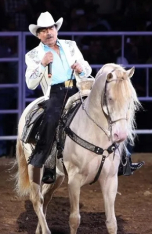 Joan Sebastian: Familia teme que roben el cuerpo del cantante