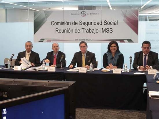 IMSS brinda apoyo jurídico a 16 médicos de #YoSoyMédico17