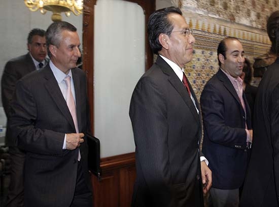 SSP y PGJ informan a diputados sobre caso Chalchihuapan