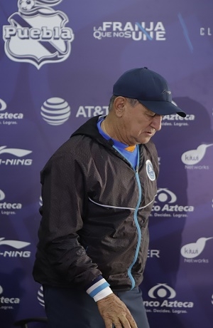 Club Puebla cesó a Enrique Meza como DT