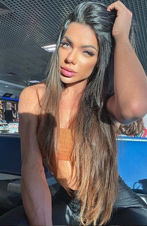 Suzy Cortez y su sexy festejo por el Balón de Oro de Messi