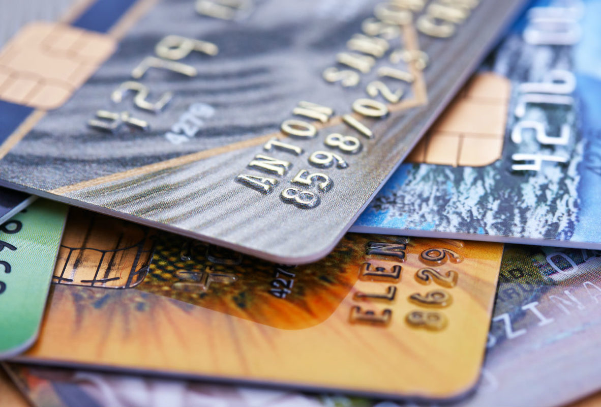 Bajarán de mil a 100 las comisiones bancarias: Condusef