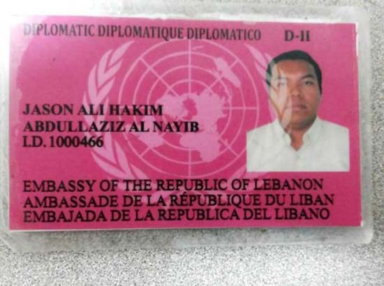 Estafador colombiano se hizo pasar por diplómatico; por meses le proporcionaron lujos