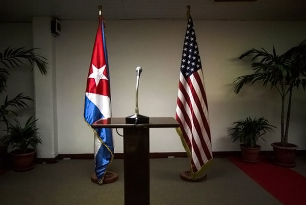 EU y Cuba sin acuerdos para reabrir embajadas