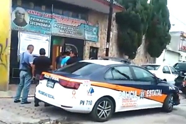 Asaltan a estudiantes y docentes de escuela ubicada en la colonia 10 de Mayo
