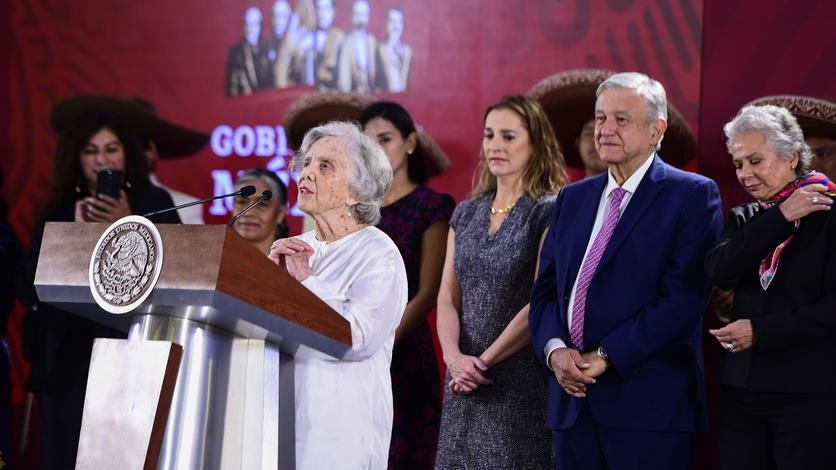 Poniatowska recibió 5 mdp del gobierno de AMLO
