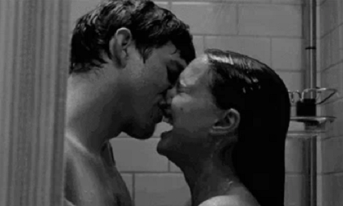 También puedes disfrutar el sexo en la ducha