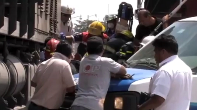 Choque de trenes en Amozoc deja dos muertos
