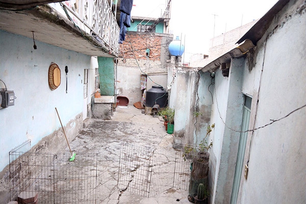 Los Abarca se escondían en casa con techo de lámina; casera los denunció