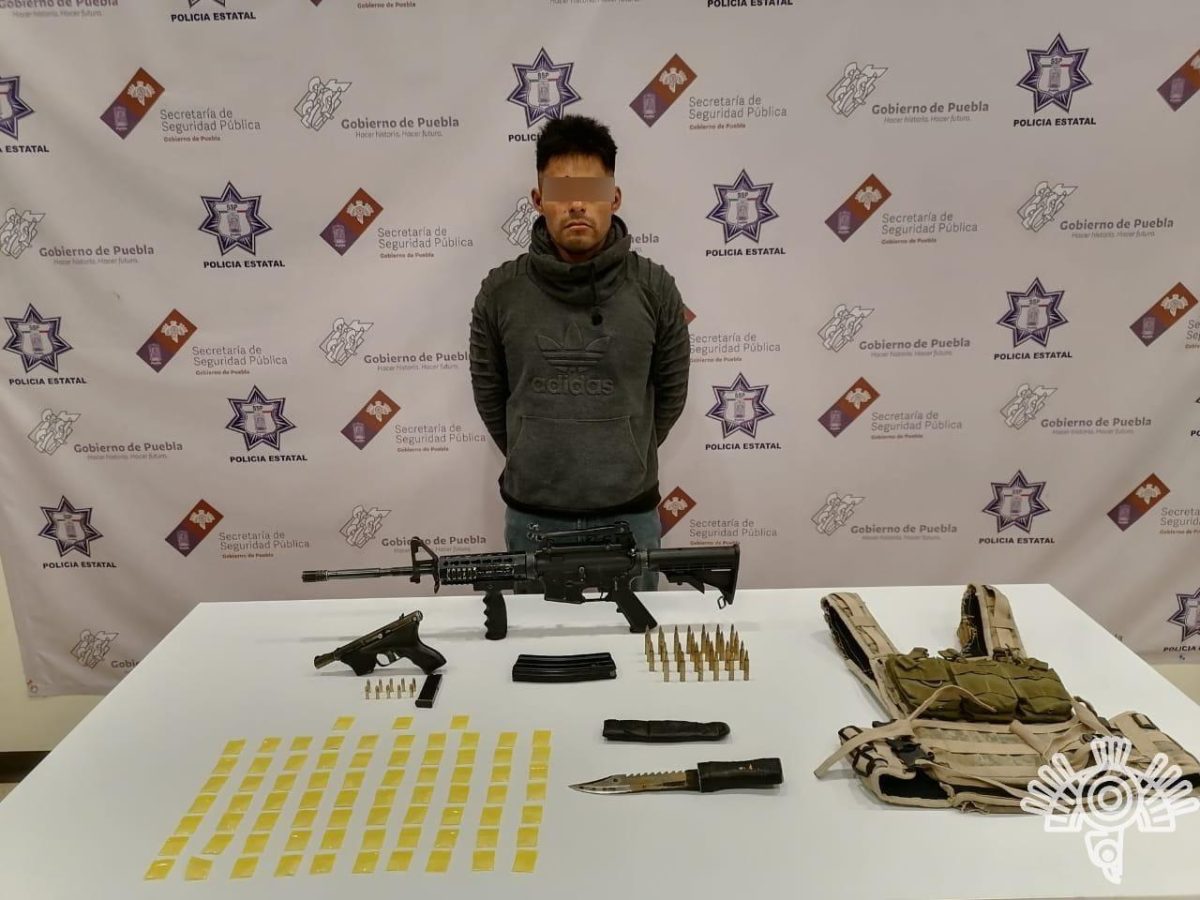 Expolicía de Yehualtepec ataca a policías con rifle AK-47; es líder de “Los Bestias” y fue detenido
