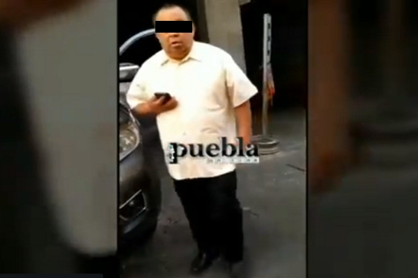 VIDEO: #LordSacerdote atropelló a mujer en el centro de Puebla; “no es para tanto”, dijo