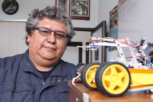 La BUAP impulsa el programa Ciencia en Casa Mx