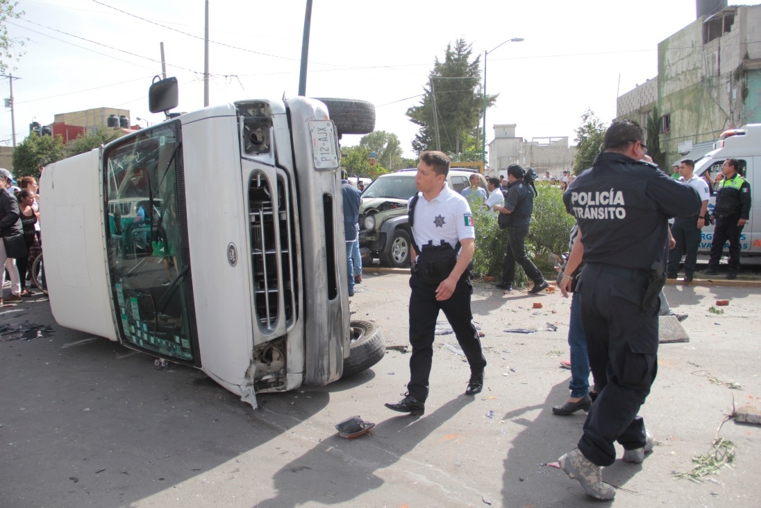 PGR vincula a proceso a una persona por posesión de 8 mil 800 boletas y 4 urnas en Puebla