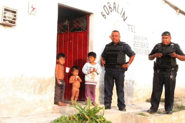 Aparece madre de niños abandonados en Tehuacán; investigan abuso sexual