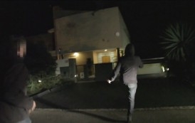 VIDEO: Lanzan balonazos casa de Platini por decir que Cristiano Ronaldo no merece Balón de Oro