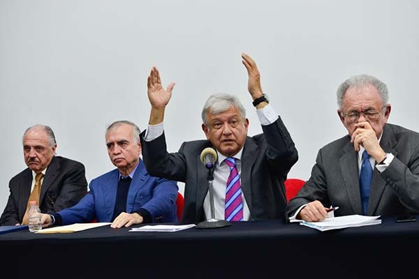AMLO podría usar consultas para extender mandato, advierte el banco suizo UBS