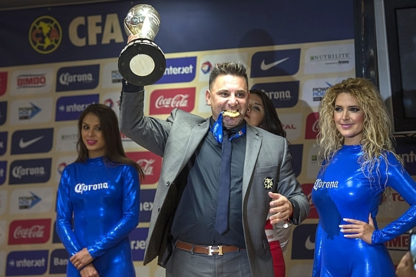 Mohamed se despidió del América: “Les dejo la Copa y me llevo mi dignidad”