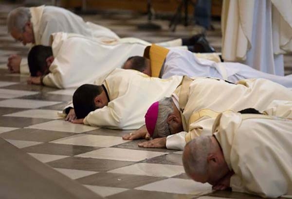 Sacerdotes acusados de pederastia en España evitan entrar a la cárcel