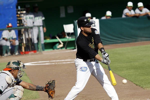 Leones de Yucatán despluman a Pericos de Puebla en su estadio