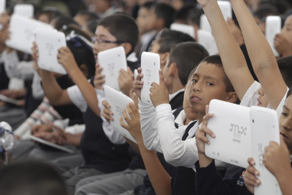 Profeco pide a casas de empeño no aceptar tabletas escolares