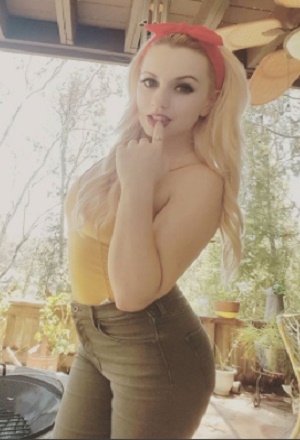 FOTOS: Símbolo del cine porno quiere ser luchadora de la WWE