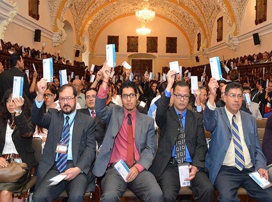 Consejo Universitario de la BUAP aprueba por unanimidad informe del rector Esparza Ortiz