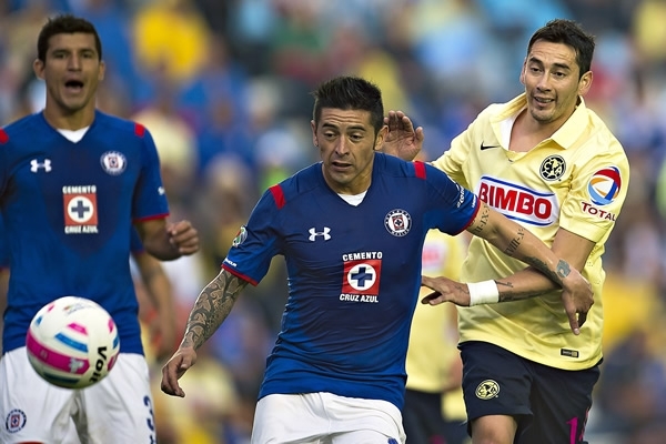 Cruz Azul perdió el miedo al amarillo, goleó al América 4-0