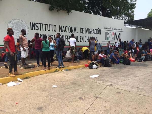 Funcionaria de AMLO llama “caníbales” a migrantes africanos