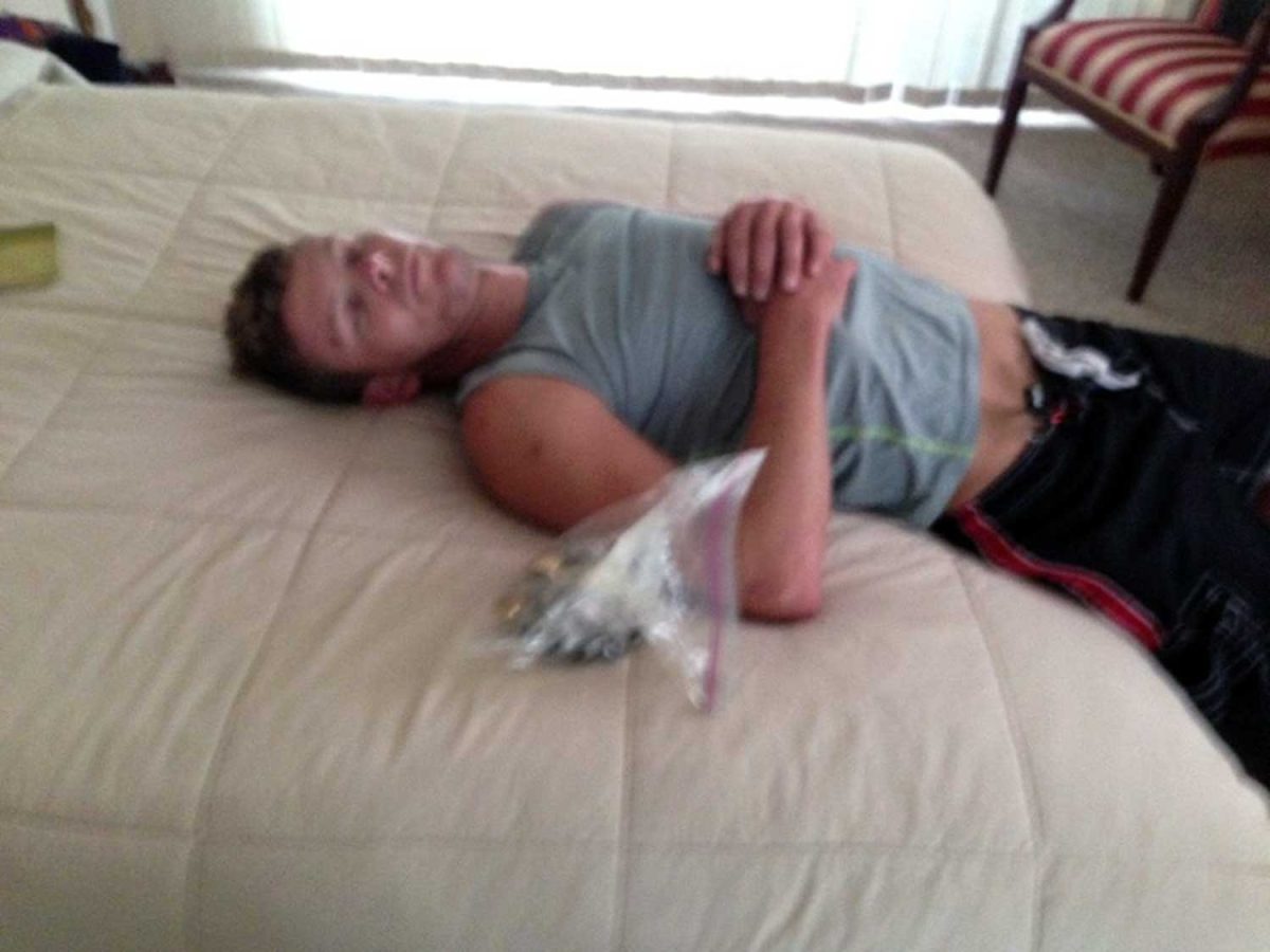 Ladrón se quedó dormido en pleno atraco en Florida