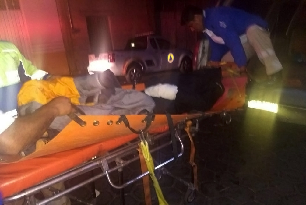 Rescatan a hondureño y alemán lesionados en el glaciar norte del Pico de Orizaba